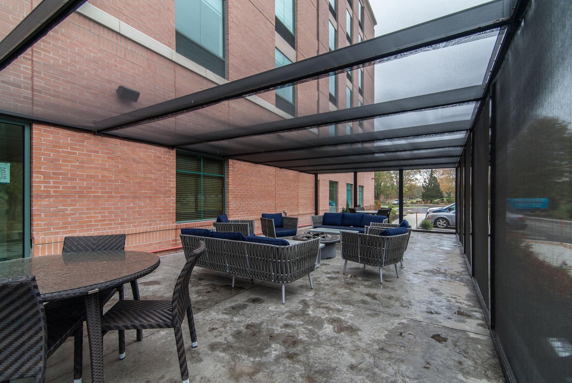 Hampton Inn Norwich Exterior photo