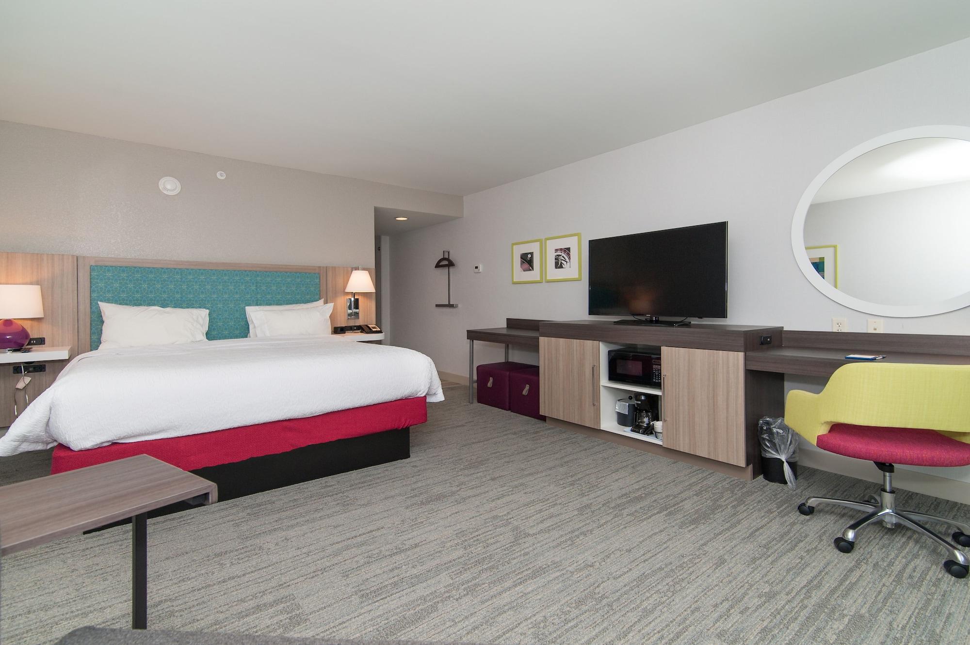 Hampton Inn Norwich Exterior photo