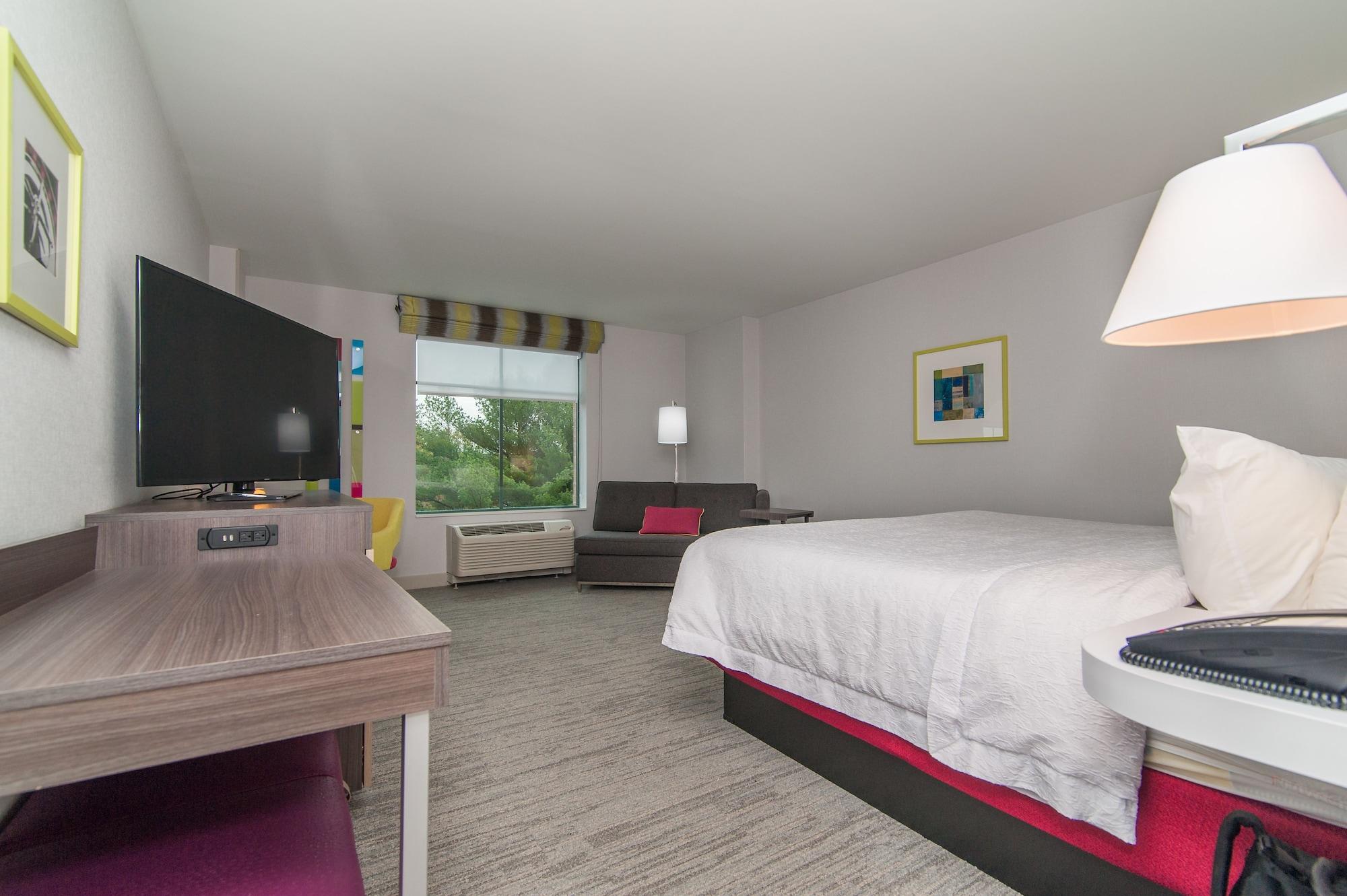 Hampton Inn Norwich Exterior photo