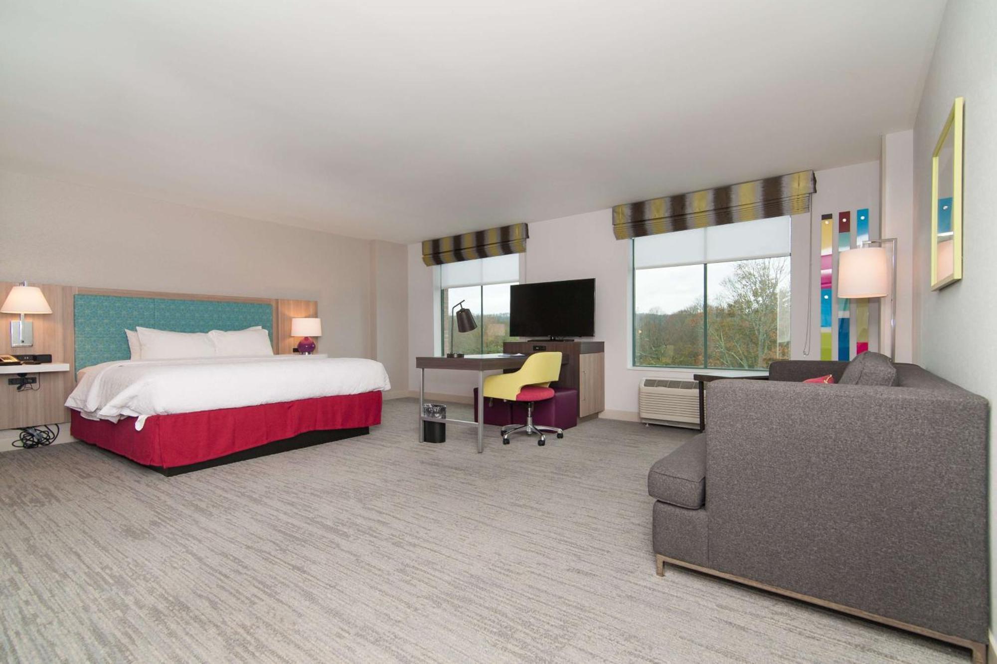 Hampton Inn Norwich Exterior photo